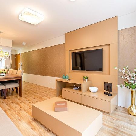 Rosa Apartamento Luxo No Centro Gramado Apartment Ngoại thất bức ảnh
