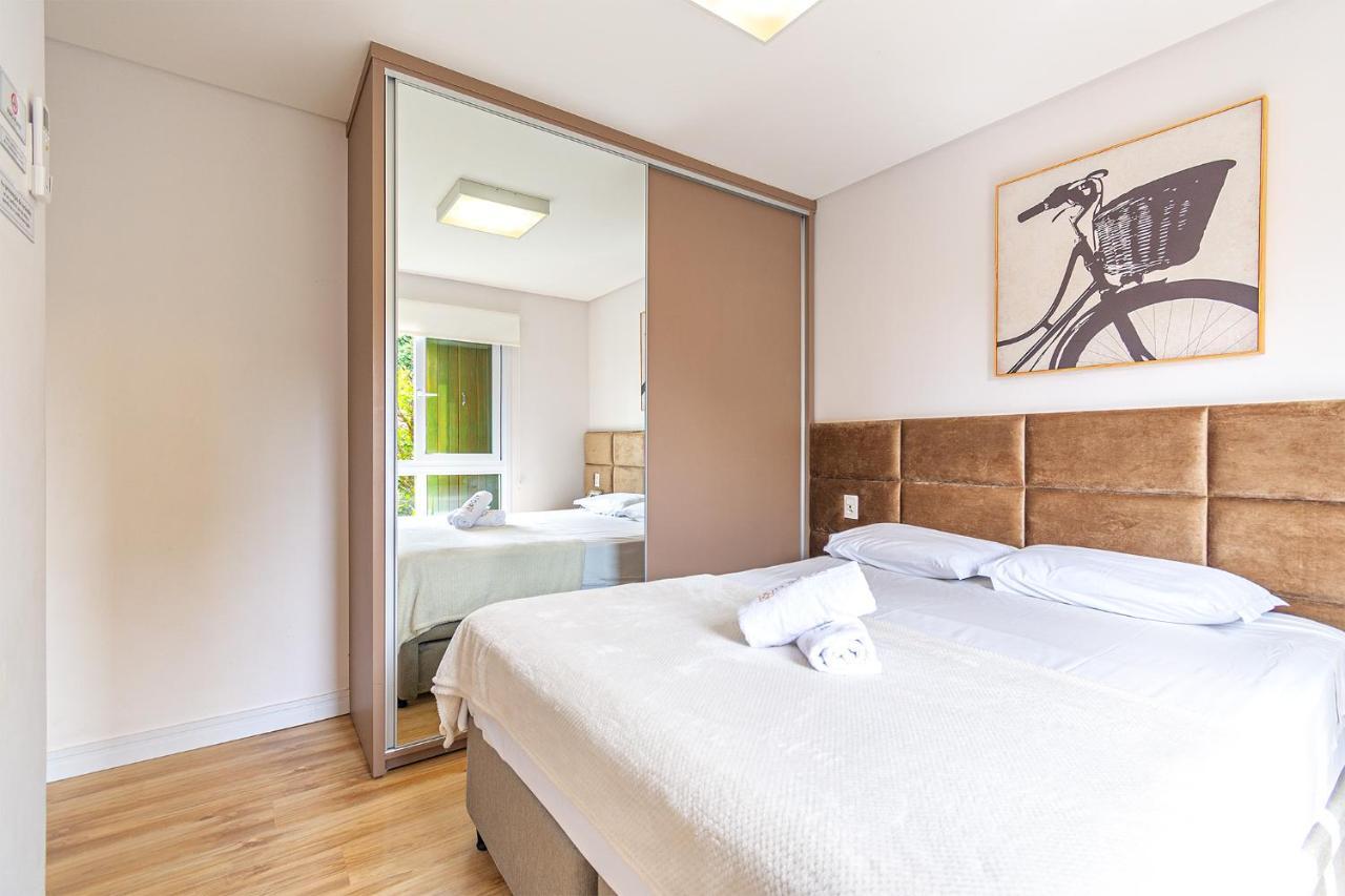 Rosa Apartamento Luxo No Centro Gramado Apartment Ngoại thất bức ảnh