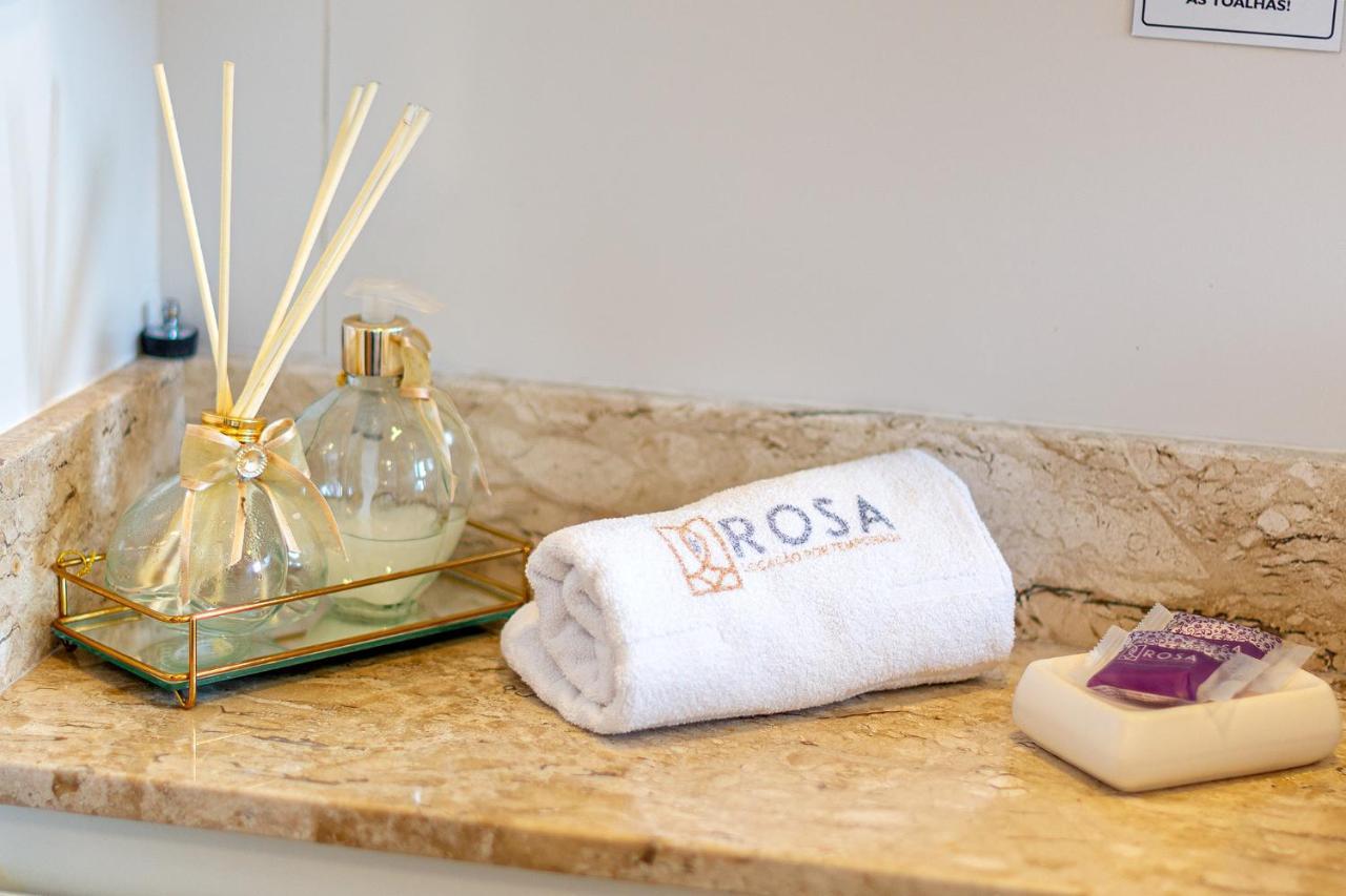 Rosa Apartamento Luxo No Centro Gramado Apartment Ngoại thất bức ảnh