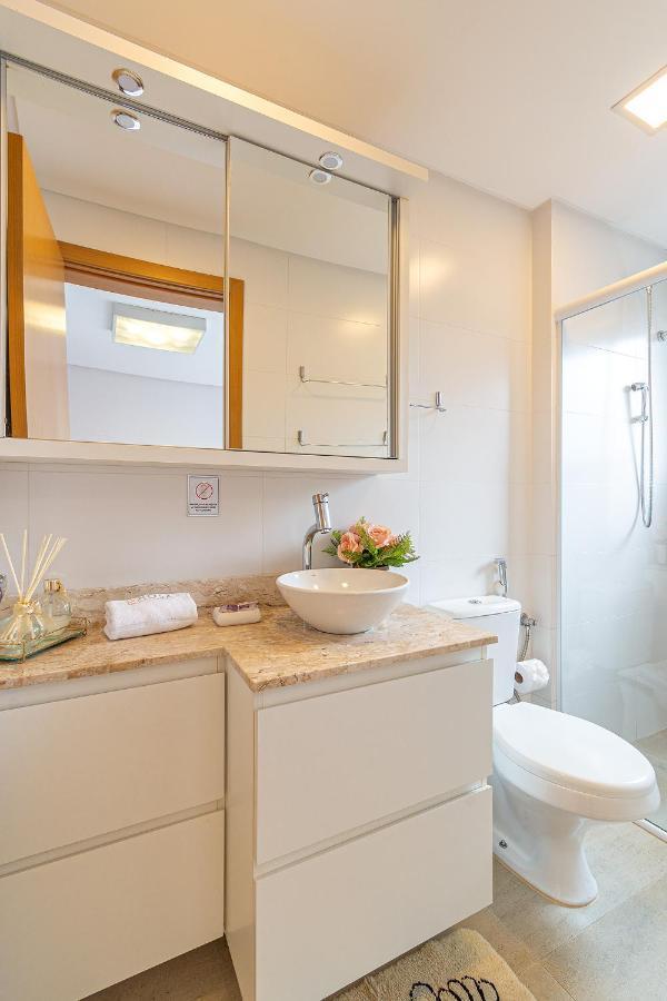 Rosa Apartamento Luxo No Centro Gramado Apartment Ngoại thất bức ảnh