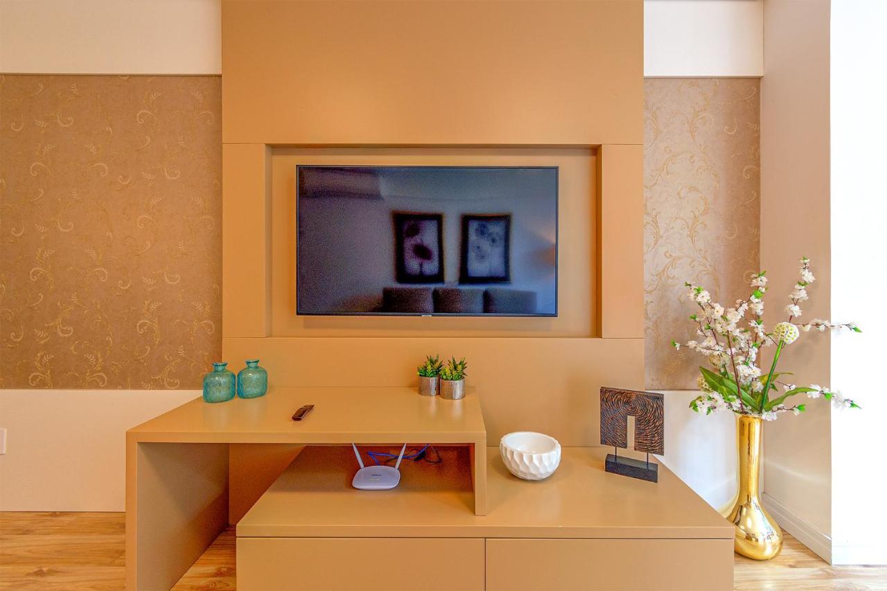 Rosa Apartamento Luxo No Centro Gramado Apartment Ngoại thất bức ảnh