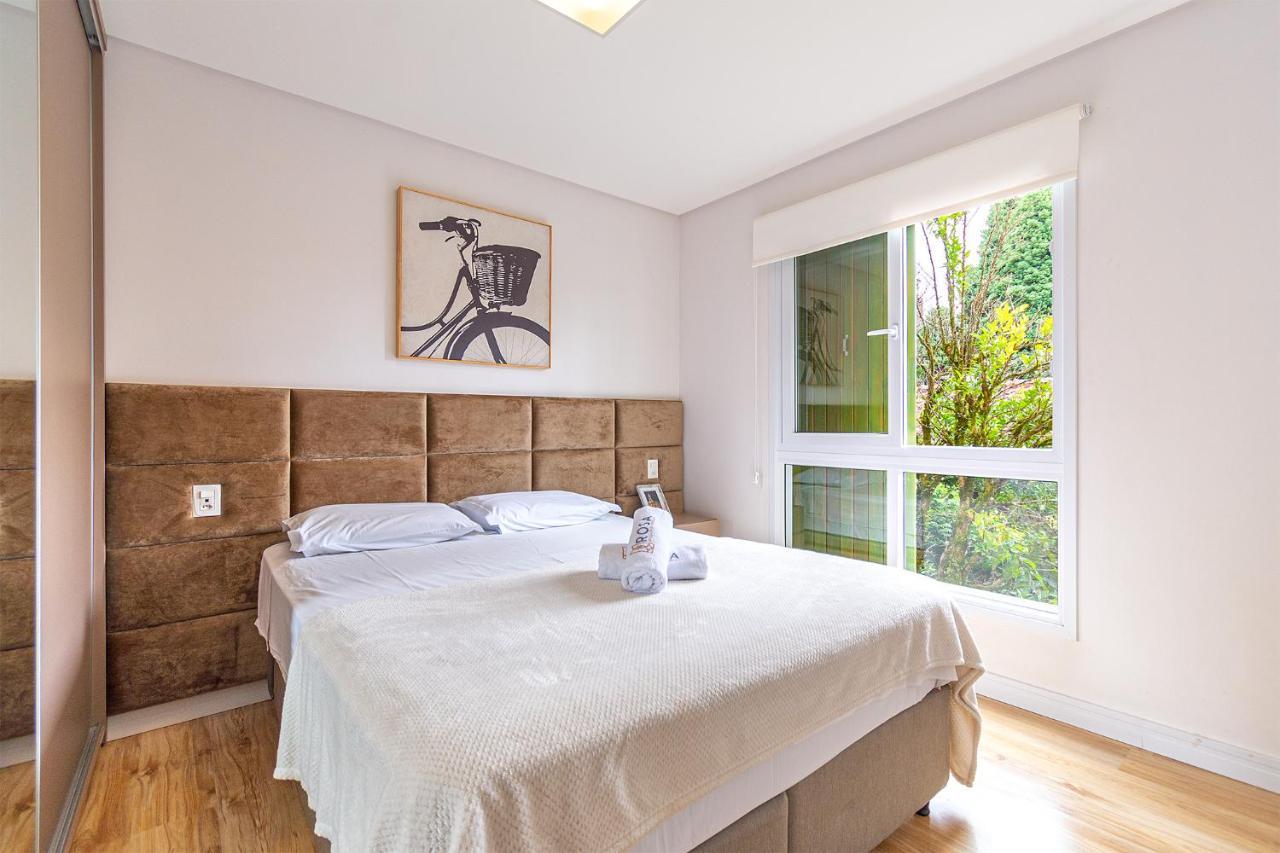 Rosa Apartamento Luxo No Centro Gramado Apartment Ngoại thất bức ảnh